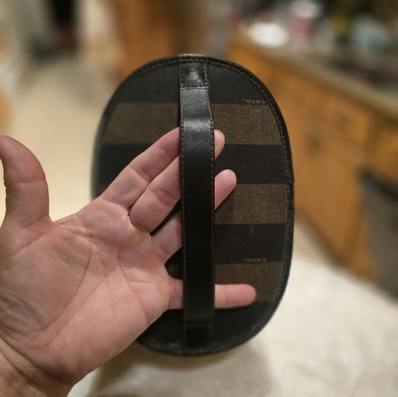 Fendi oval bag Aithentic - Picture 7 of 10